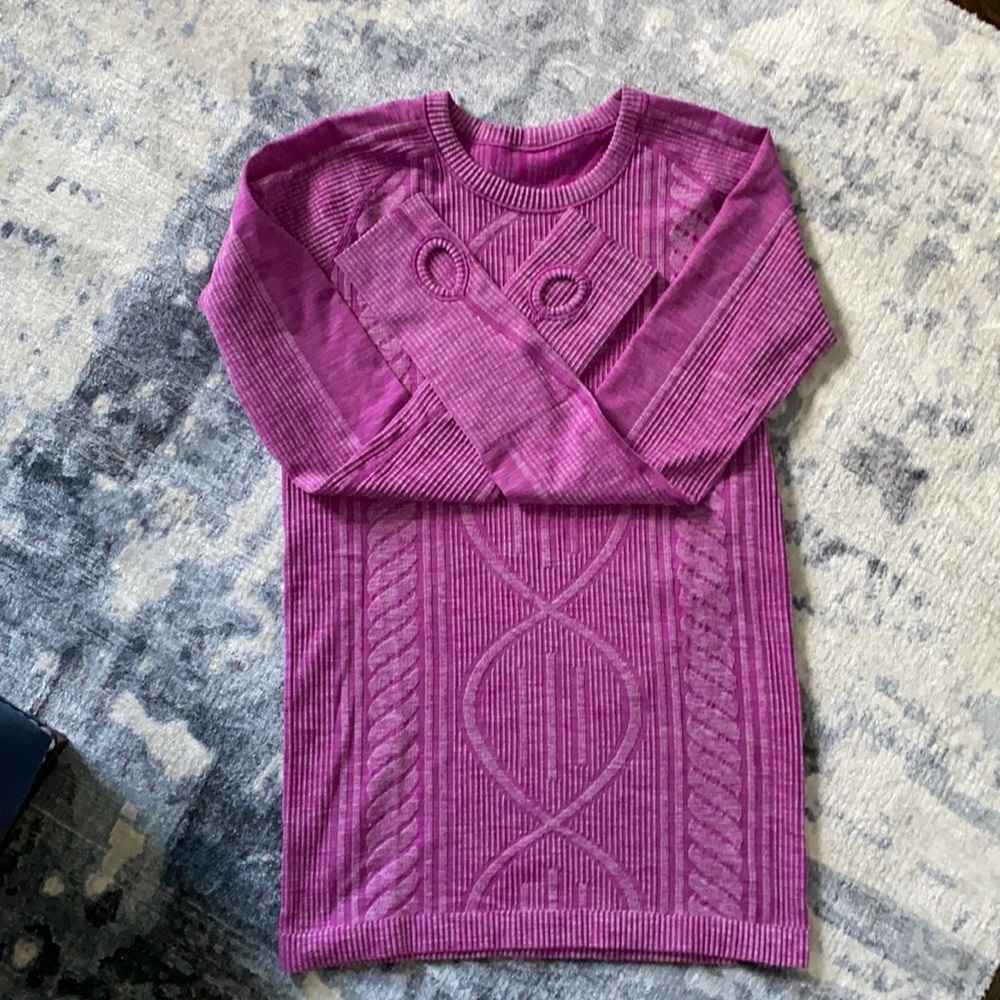 Lululemon Light Weight Pullover